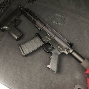 Meet your Posher, Dustyn